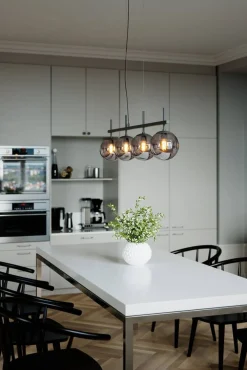 By Rydéns riippuvalaisin Boyle 4-os savunharmaa*By Rydu00e9ns Online