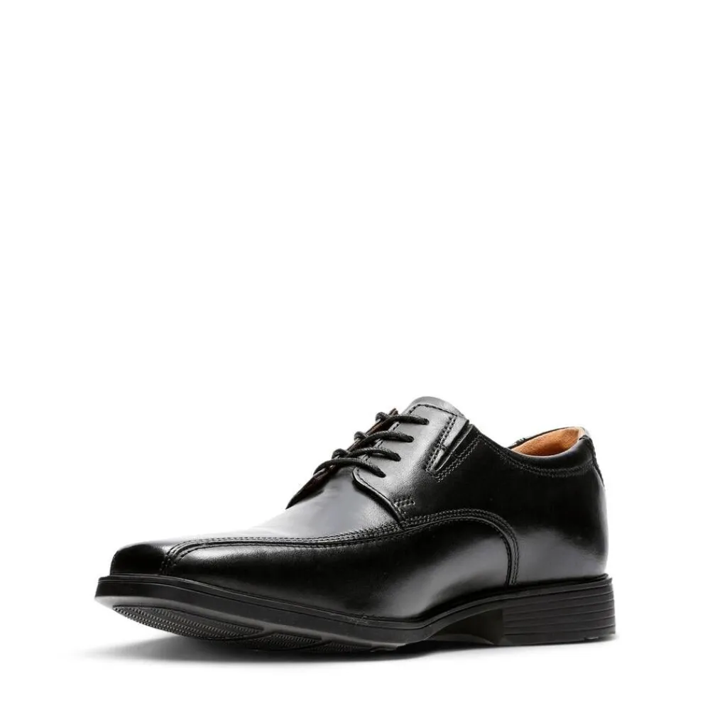 Online Clarks Pukukenkä Tilden Walk 26110310 Black leather