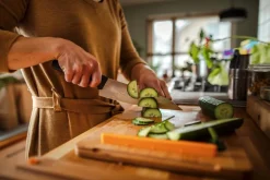 Online Fiskars Functional Form kokinveitsi iso 20 cm