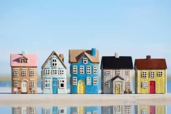 IB Laursen talolyhty Nyhavn keltainen ovi