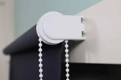 pimentävä rullaverho musta 140x185 cm*Ihanin Hot