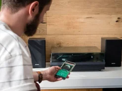 Clearance Lenco vinyylilevysoitin + kaiuttimet LS-300  musta