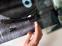 Clearance Lenco vinyylilevysoitin + kaiuttimet LS-300  musta