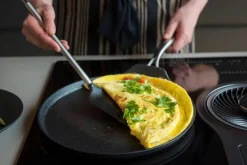 ohukais- ja omelettipannu Robuste 28 cm*Maku Sale