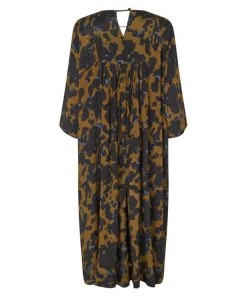 Hot Masai mekko MaNadyne Breen