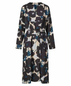 mekko MaNishan*Masai Outlet