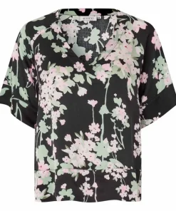 pusero MaBegitta*Masai Clearance