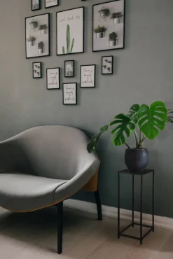 sivupöytä Veronika 31x31x80 cm musta*Mirrors and More New