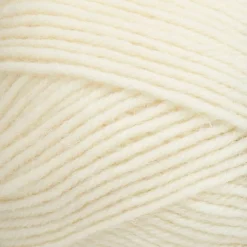 Novita 7 Veljestä lanka 100 g 010 luonnonvalkoinen