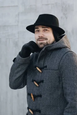 Hot Salon lakkitehdas huopahattu Jouni Crush Earflaps MUSTA