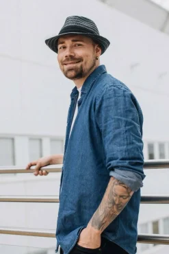 New Salon lakkitehdas olkihattu Straw Hat Trilby 2401 Black / musta