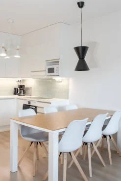 Länsi designriippuvalaisin musta*Sessak Outlet