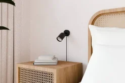 Hot Sessak seinävalaisin Kippo musta