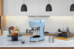 New Smeg espressokeitin ECF02PBEU pastellinsininen