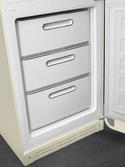 Hot Smeg retrojääkaappipakastin FAB32RCR5 kerma, oikea