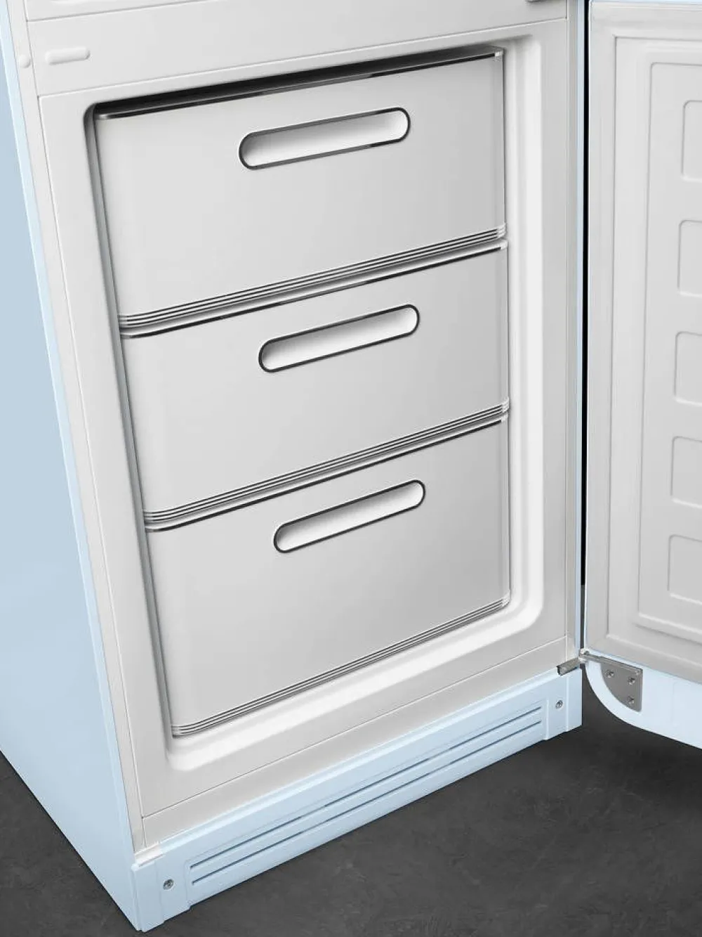 Outlet Smeg retrojääkaappipakastin FAB32RPB5 pastellinsininen, oikea