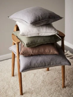 Hot Svanefors tyynynpäällinen Julie 45x45 cm pellava/valkoinen