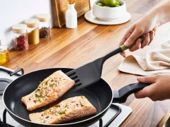 Best Tefal paistolasta leikkuureunalla Essential 2in1