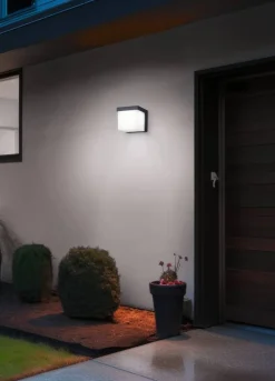 LED seinävalaisin Yangtze antrasiitti*Trio Lighting Clearance