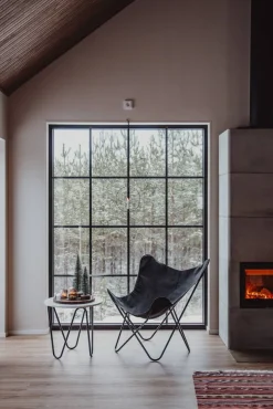 Lepakkokangas 26A musta*Varax Outlet