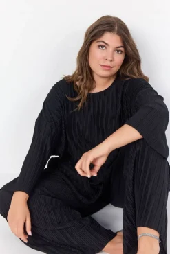 New Wasabi paita Scarlet 1 9999 Musta