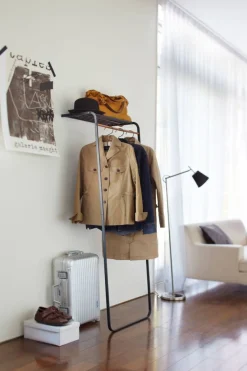 vaateteline musta*Yamazaki