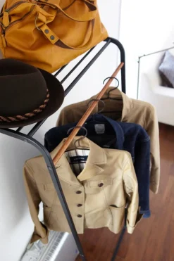 vaateteline musta*Yamazaki