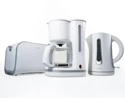 Z3N vedenkeitin AVK10 1,7 l mattavalkoinen